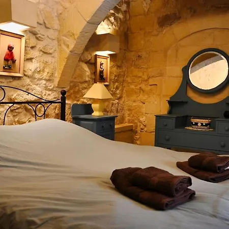 Fully-detached Pool-house, Gozo X Central & Cozy * Xewkija