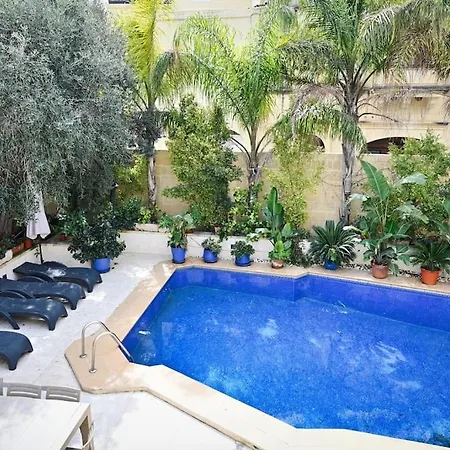 Fully-detached Pool-house, Gozo X Central & Cozy * Xewkija
