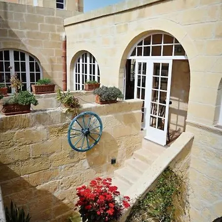Fully-detached Pool-house, Gozo X Central & Cozy Lägenhet *