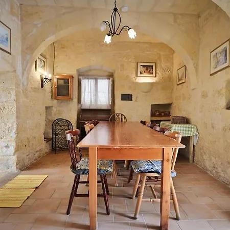 Fully-detached Pool-house, Gozo X Central & Cozy *